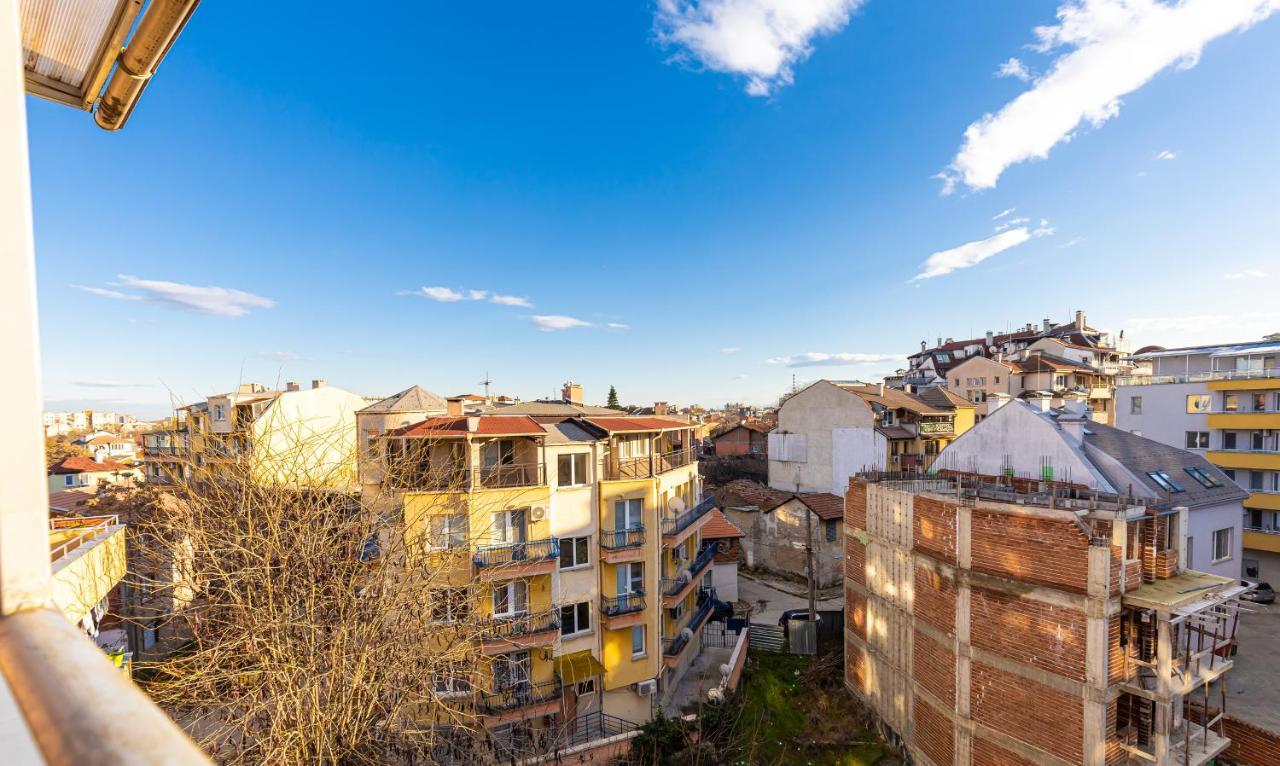 Sunny 1Bd Apartment In Old Town By Flat Mаnager Plovdiv Eksteriør bilde